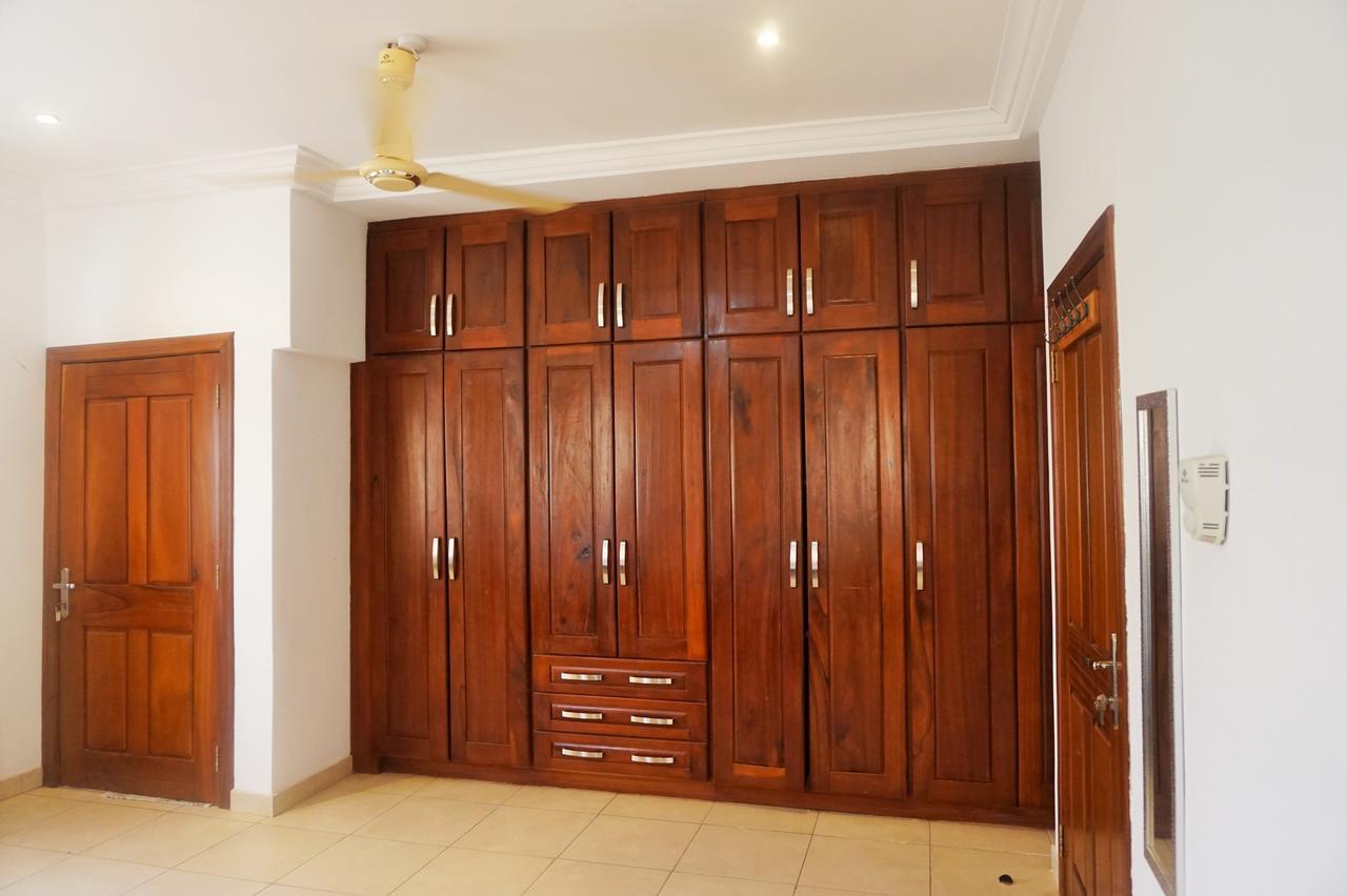 Sandpark Place, West Hills Mile 11 Екстериор снимка