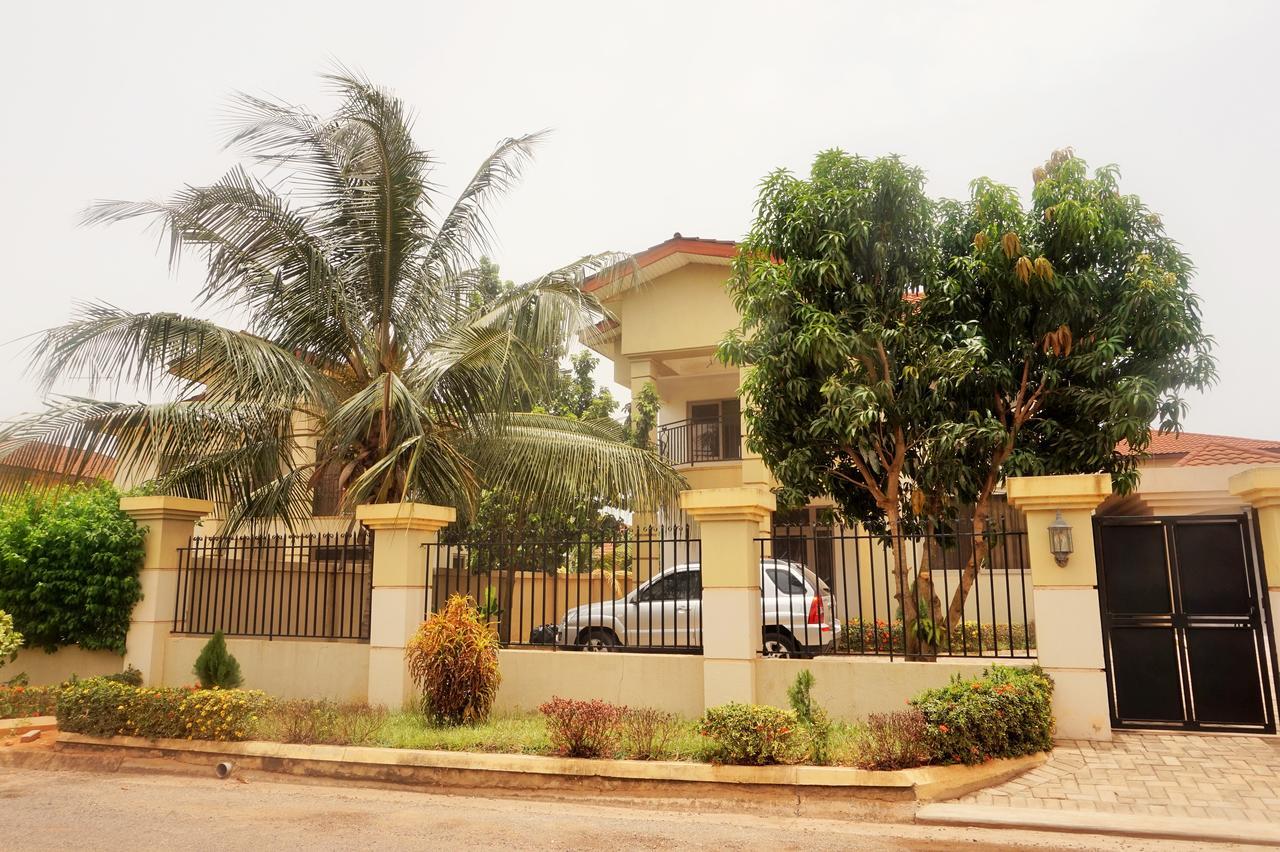 Sandpark Place, West Hills Mile 11 Екстериор снимка