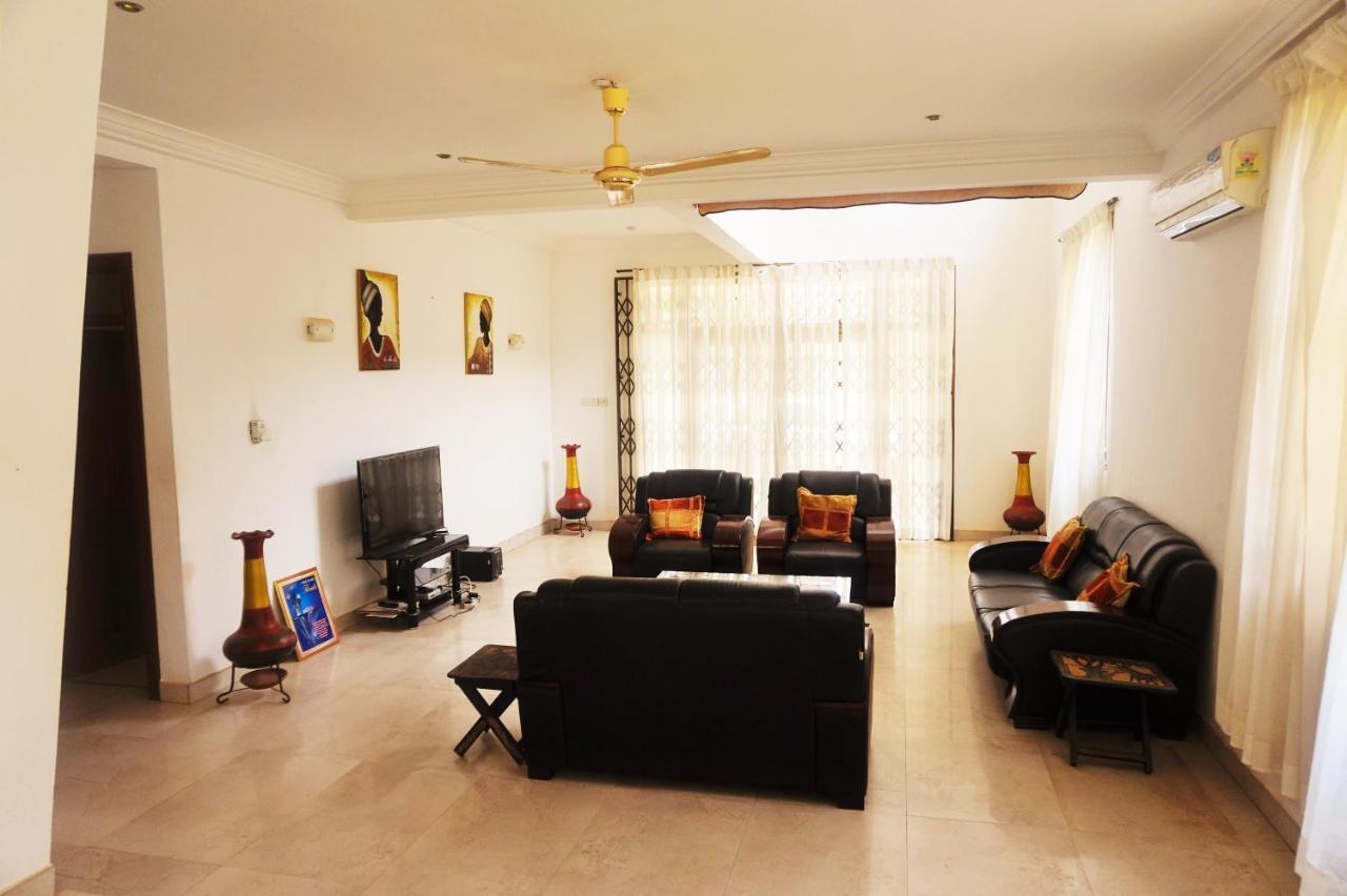Sandpark Place, West Hills Mile 11 Екстериор снимка